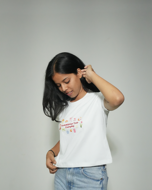 Romanticise crop tee